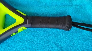 Pala pádel Black Crown Carrera