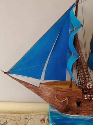 Barco velero artesanal