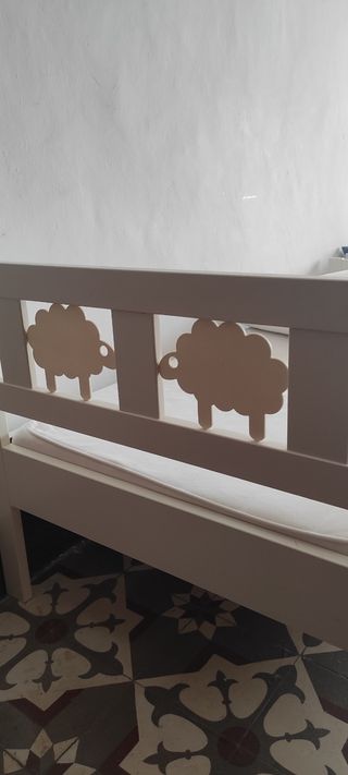 Camas infantiles Ikea Kritter blancas.