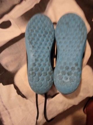 Kipsta - Zapatillas Multitacos 37,5