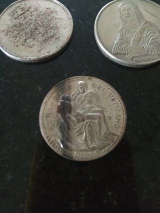 3 Monedas: China, Goya, Papa