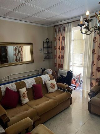 Edificio en venta en Baena