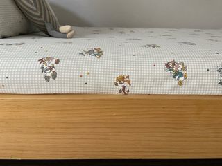 Cama infantil madera de pino. 