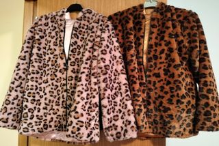 Chaquetas leopardo, por separado 5'50