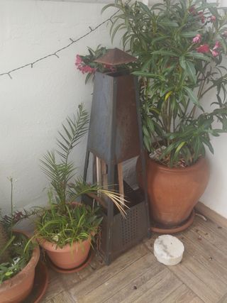 Chimenea exterior pequeña hierro