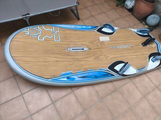 Material completo windsurf formula. Tabla +2 velas