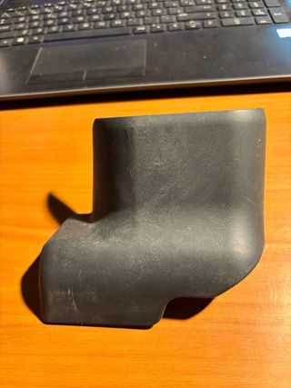 Cubierta riel asiento delantero