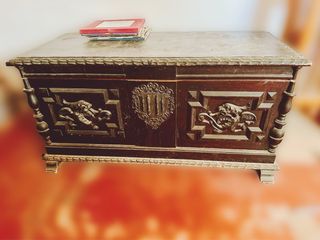 Baúl antiguo de madera