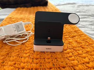 cargador iphone y apple watch
