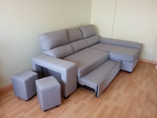 Chaiselongue-cama con dos taburetes y dos cojines