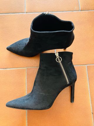 Botines negros Stradivarius tacón