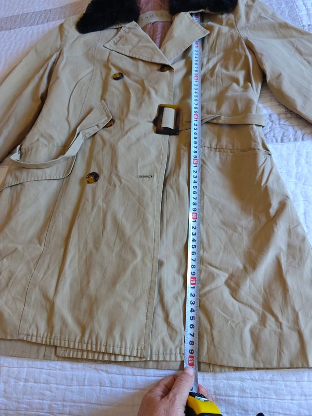 Gabardina Trucco beige con cuello marrón