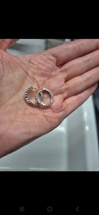 Anillo y pendientes