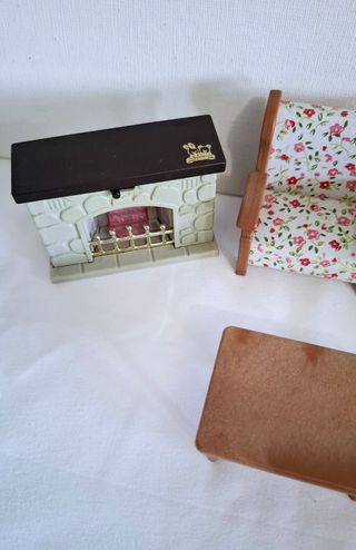 Aldea Arce Antiguos Muebles Muñeco 