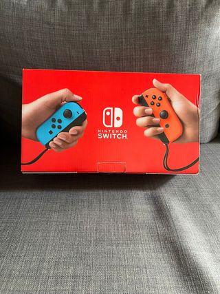 Nintendo Switch + Funda Tomtoc + microSD 128GB