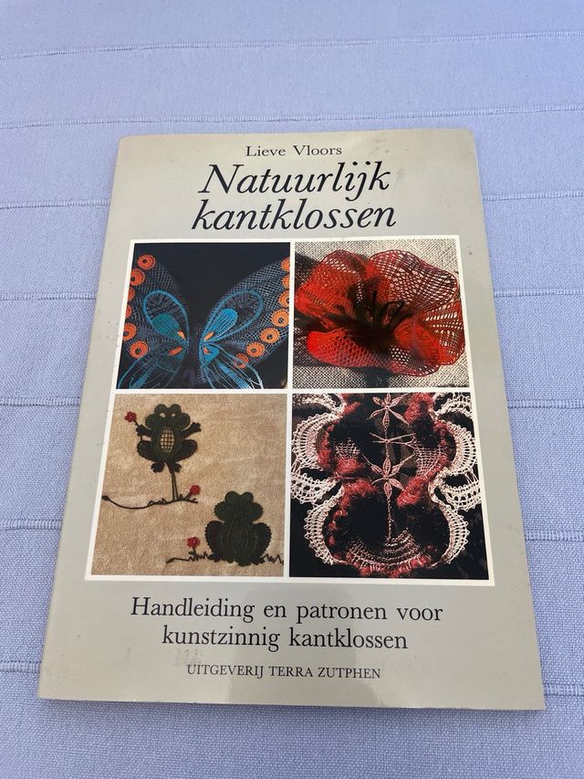 Libros de encaje de bolillos