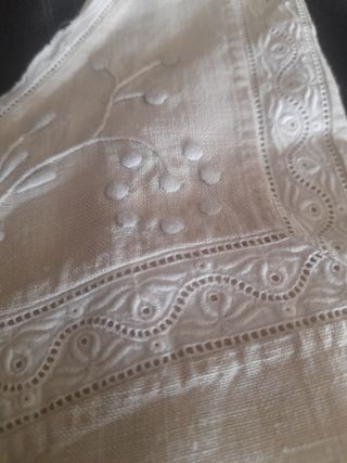 Camisón antiguo bordado a mano