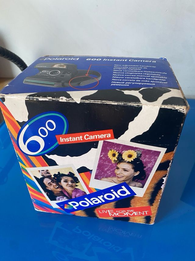 Polaroid 600 Instant Camera