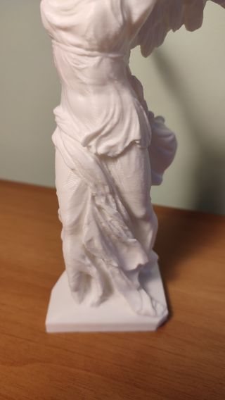 Statua Scultura Nike di Samotracia Bianco