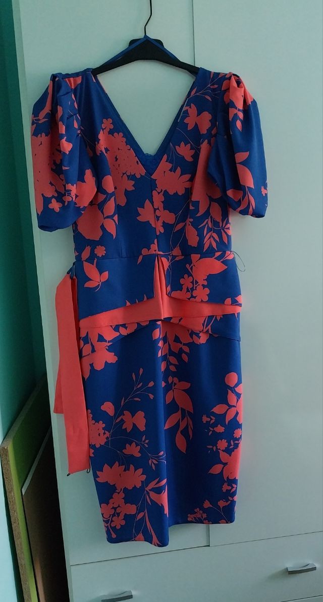 Vestido floral azul y coral