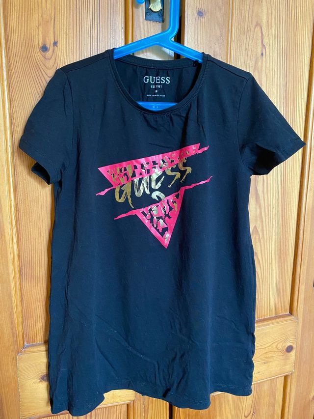 Camiseta Guess negra
