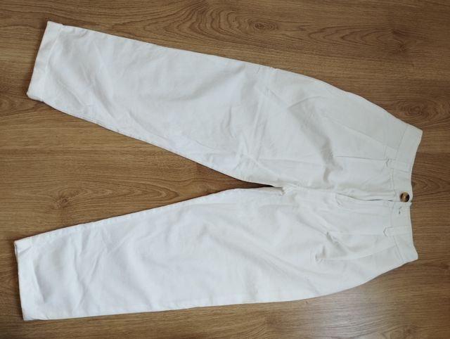 Pantalones blancos Stradivarius