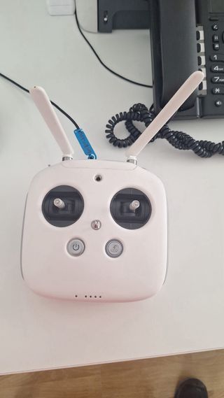 mando DJI Mavic blanco