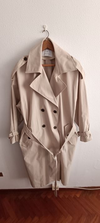 Gabardina STRADIVARIUS beige oversize L