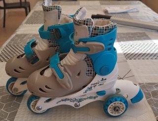 Patines y casco niña