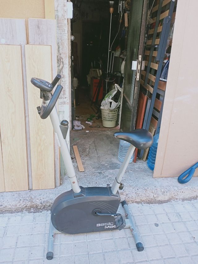 Bicicleta estática Basic M90