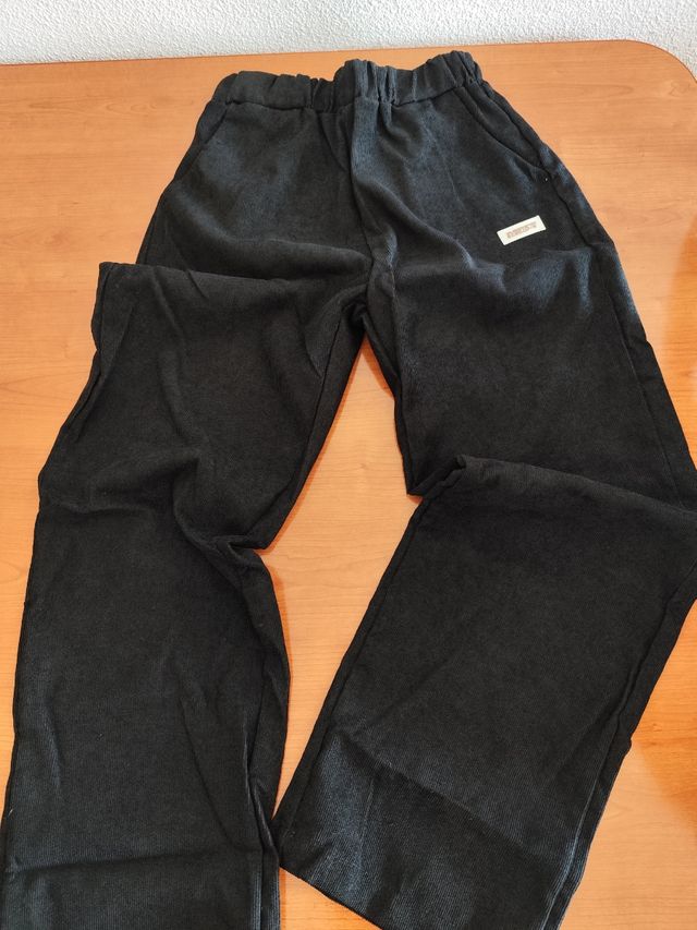 Pantalón Negro - Estilo Casual - talla 12y