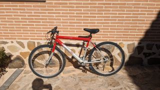 Bicicleta montaña roja