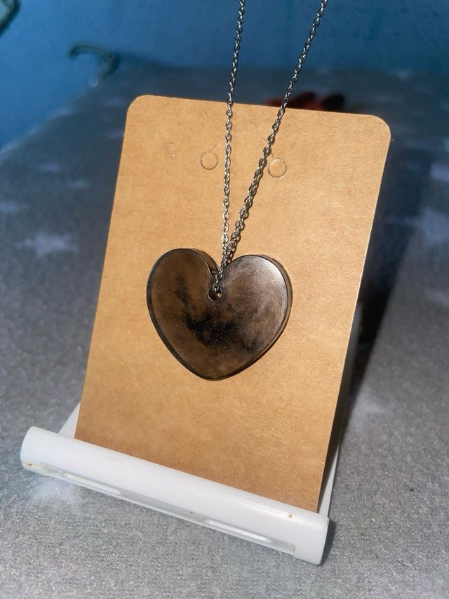 Suplemento collar con resina