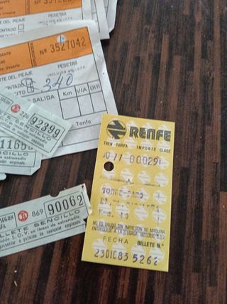 Billetes antiguos transporte: tren, bus, metro