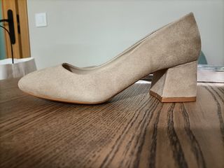 Zapatos beige tacón ancho - talla 36