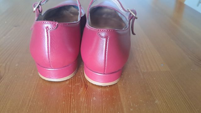 Merceditas burdeos de piel