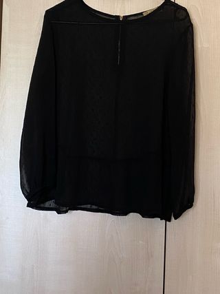Blusa negra transparente
