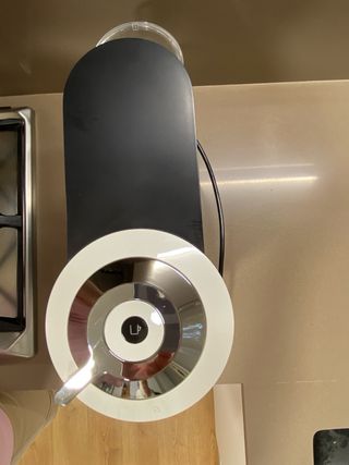 Cafetera Nespresso Essenza Mini