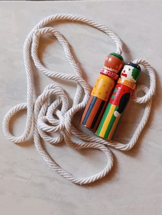 Corda per saltare vintage in legno – manici clown