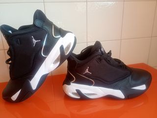 Zapatillas Jordan Max Aura 4 - 38.5