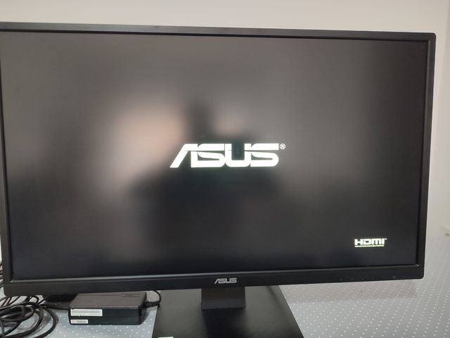 Mini PC Shuttle + Monitor Asus 27" + Teclado