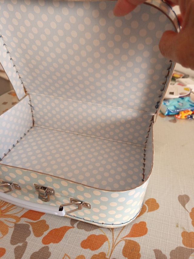 Maletita infantil azul con lunares blancos