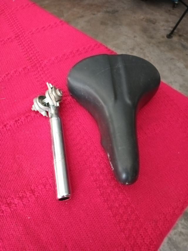 Sillín bici paseo + tija