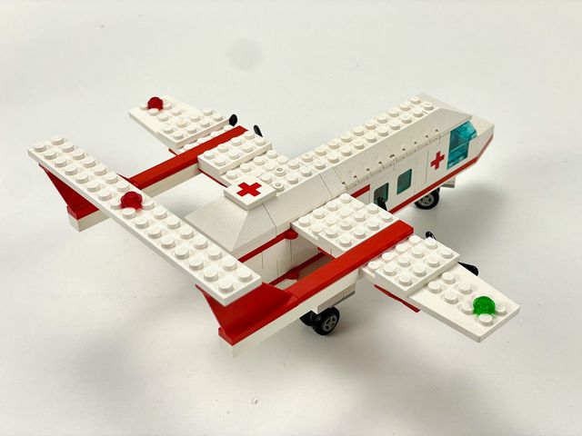 LEGO 6356 Classic Town Ambulance Plane #1 Avion