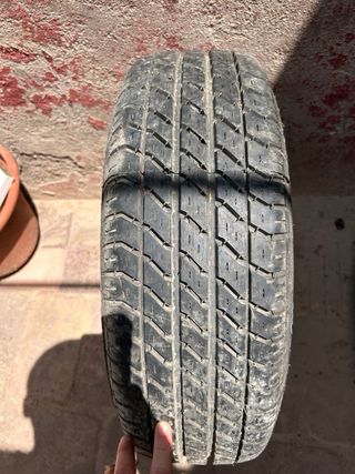 Rueda 185/60R14 Pirelli