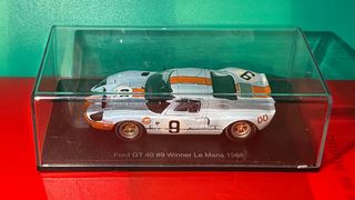 Ford GT 40 (1968) - Spark 1/43