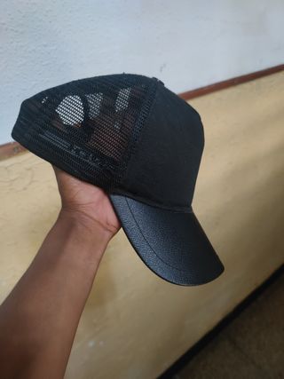 Gorra Fendi negra - Original