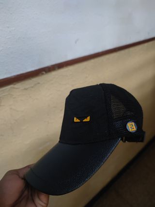 Gorra Fendi negra - Original
