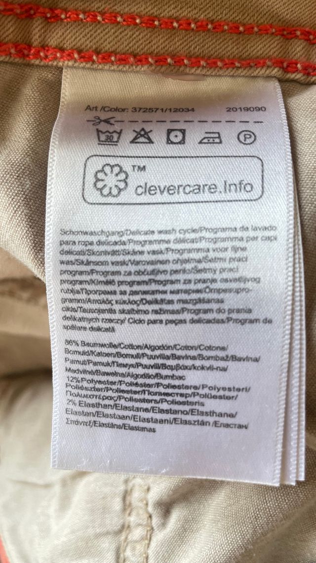 Pantalones beige elásticos