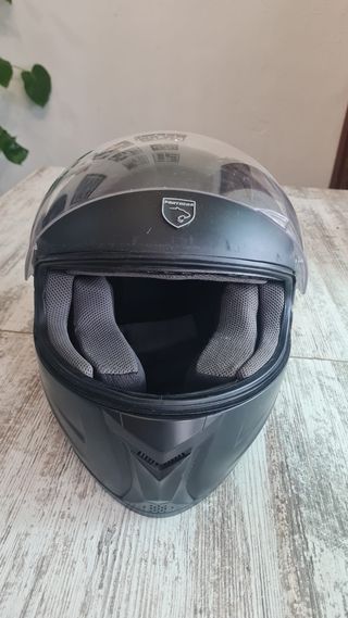 Casco moto negro mate